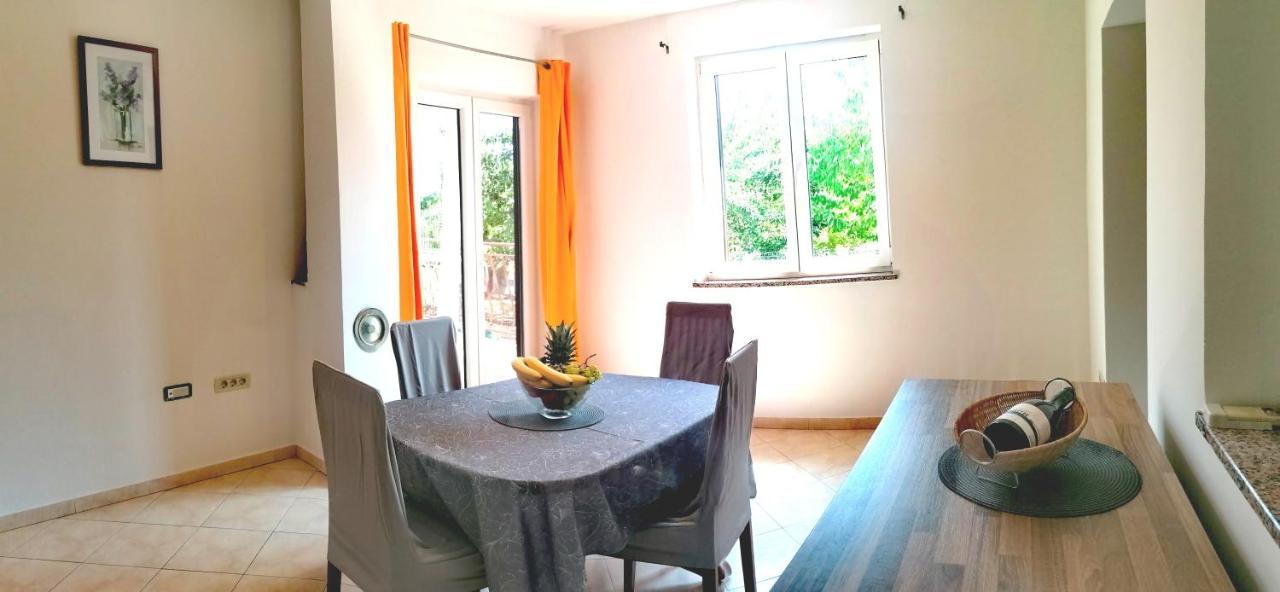Cozy House With Pool Near Rovinj Appartement Kanfanar Buitenkant foto