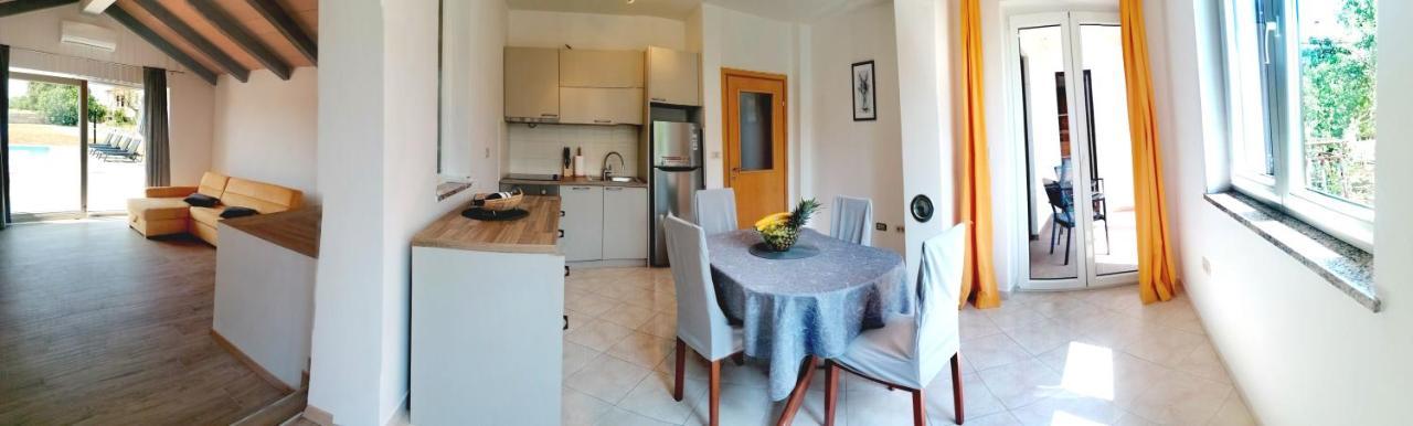 Cozy House With Pool Near Rovinj Appartement Kanfanar Buitenkant foto