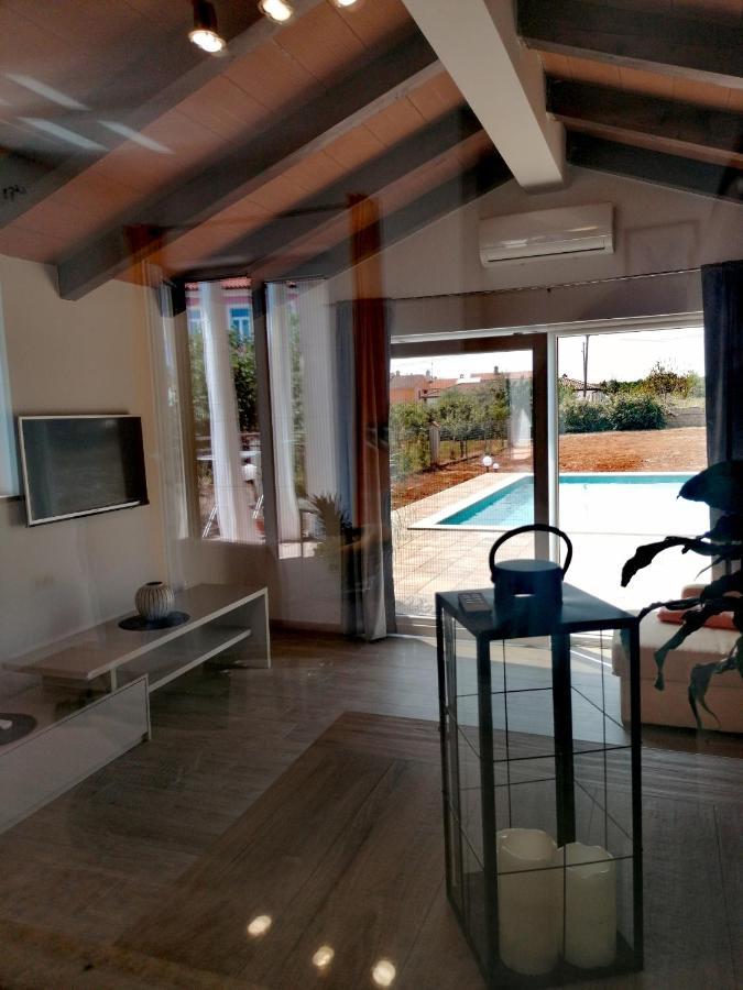 Cozy House With Pool Near Rovinj Appartement Kanfanar Buitenkant foto